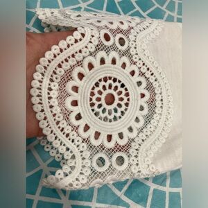 💛TODAY***$18***Loft crew neck, tightly knit off-white top w/Lacey sleeves